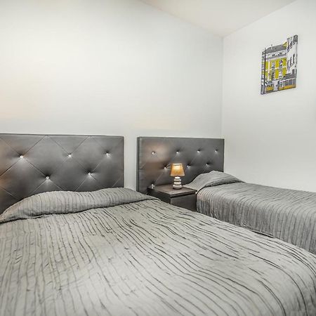 Apartamentos Lux Dinastia Lisbon Luaran gambar