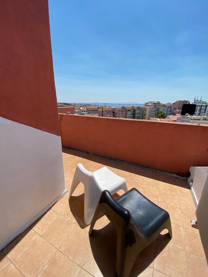Apartamentos Lux Dinastia Lisbon Luaran gambar