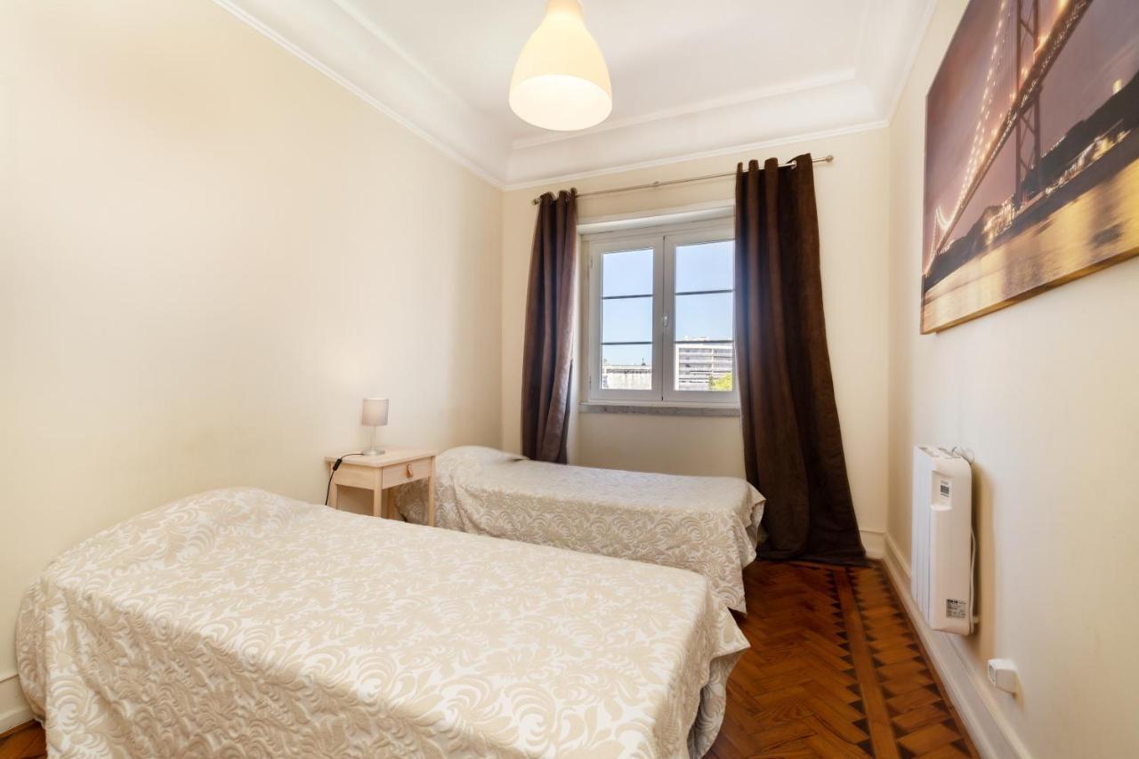 Apartamentos Lux Dinastia Lisbon Luaran gambar