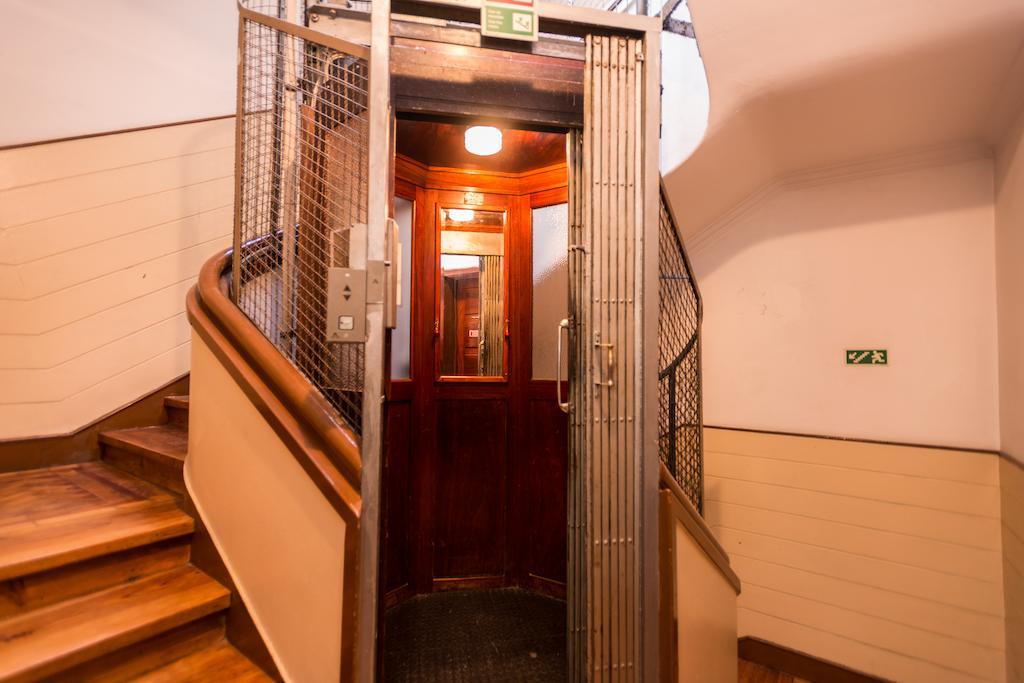 Apartamentos Lux Dinastia Lisbon Luaran gambar